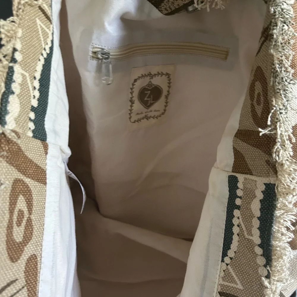 Artisan Fringed Tote Bag - Brown and Cream - Picture 5 of 11